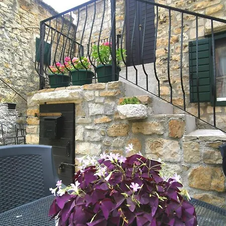 Stone House Castellum *