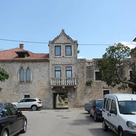 Stone House Castellum 别墅 *