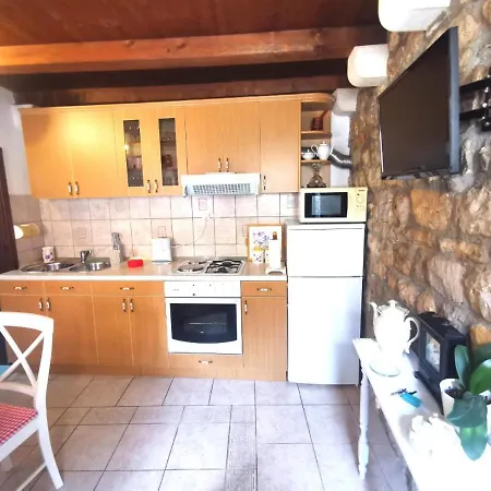 Stone House Castellum Kaštela