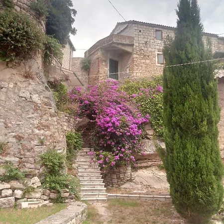 Villa Stone House Castellum