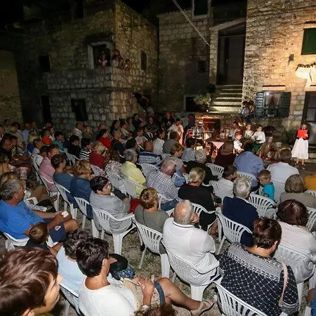 Stone House Castellum * Kaštela