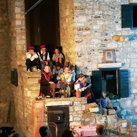 Stone House Castellum Villa *