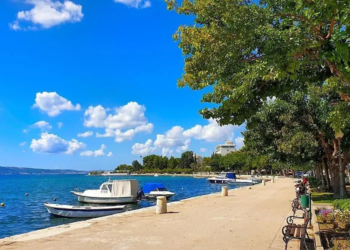 Stone House Castellum Vila