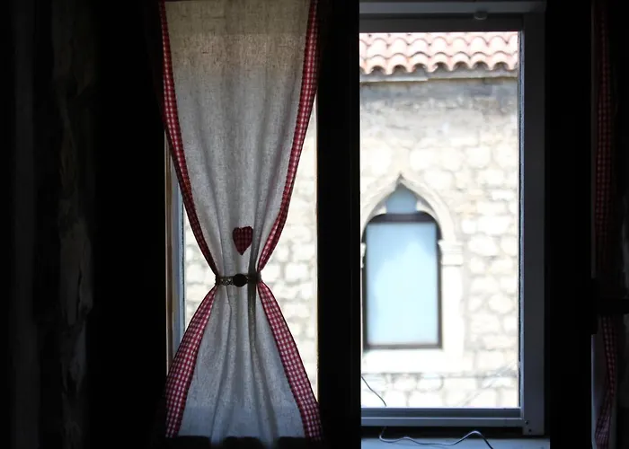 Vila Stone House Castellum Kastela
