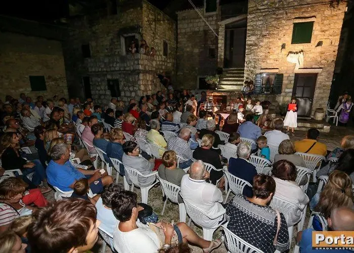 Stone House Castellum * Kastela